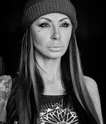 Mari Fina - Tattoo Artist & Piercer - Subliminal Tattoo Family - Monza Milano